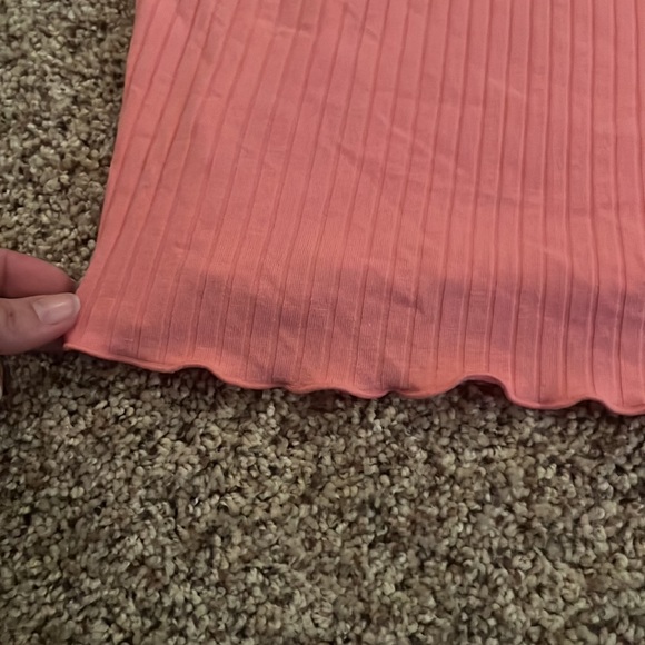 Old Navy Crop Tank - Picture 3 of 6